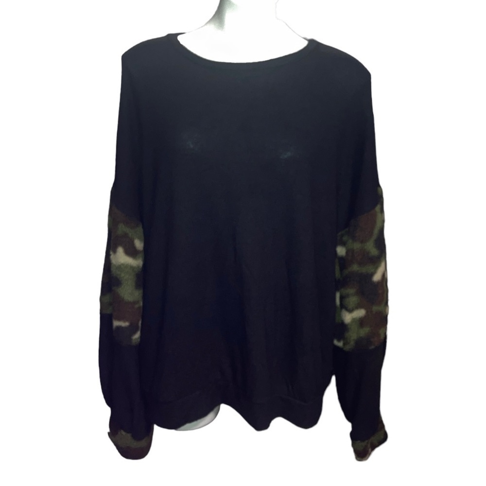Acting Pro Women’s 3X Plus Black & Green Brown Camo Long Sleeve Top